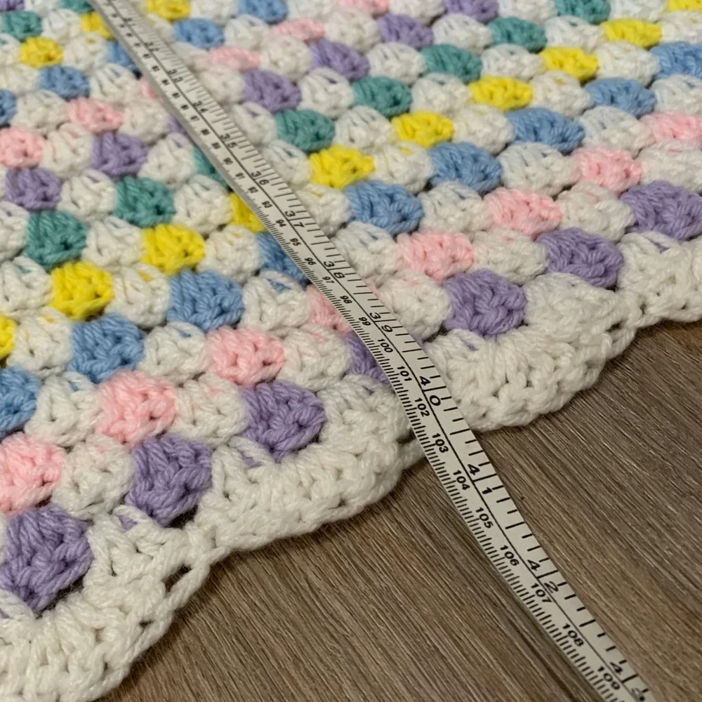Vintage handmade granny square crocheted pastel blanket - 40in x 40in